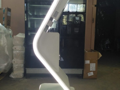 Исходное фото для сенсорного киоска Light